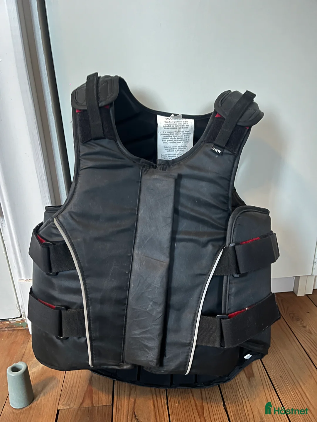 Säkerhetsvästar ryttarutrustning till salu: Säkerhetsväst för ungdom i Finspång - Annons 1
