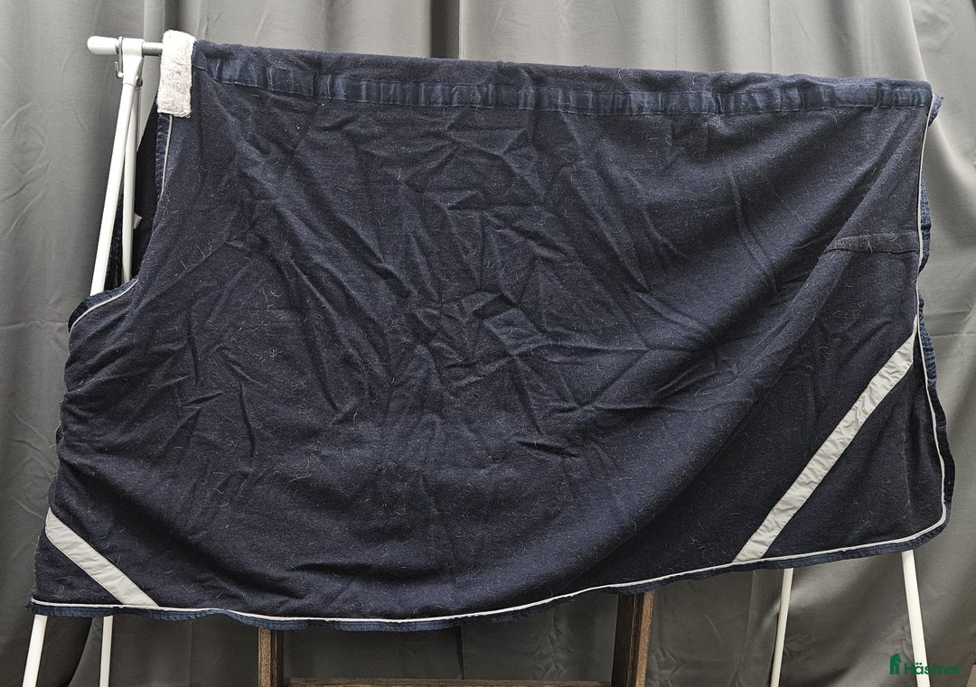 Täcken hästutrustning till salu: Ylletäcke, 150 cm i Gällivare - Annons 1