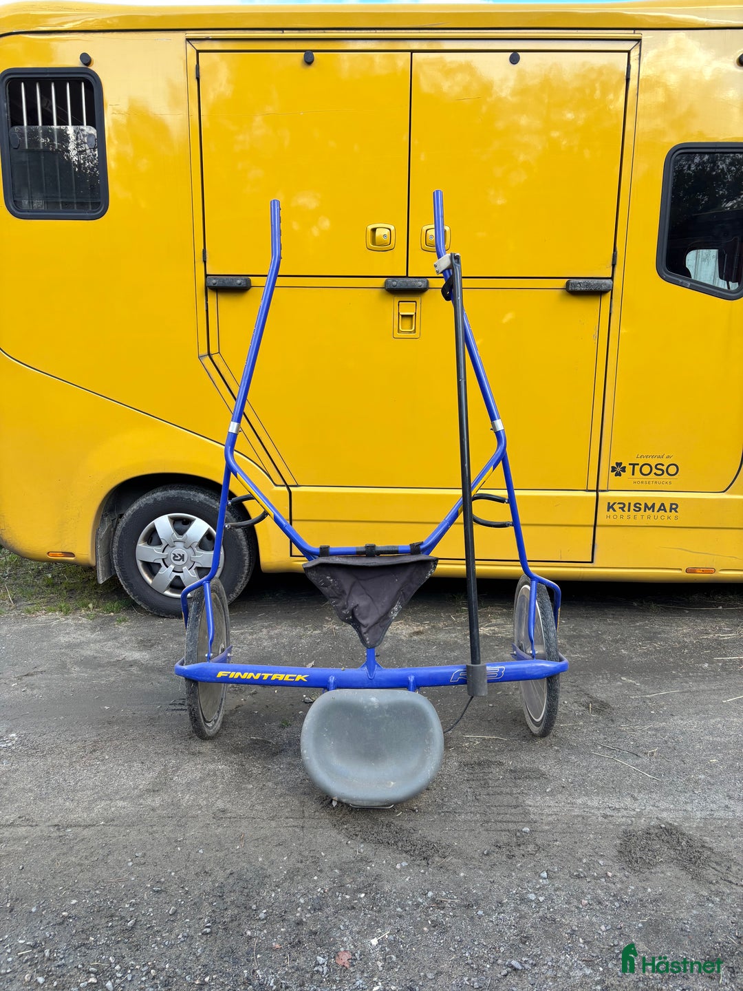 Travsulkys trav till salu: Bra ponny vagn i Hindås - Annons 1