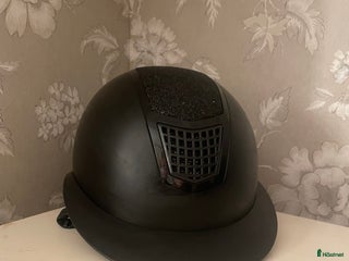 Hjälmar ryttarutrustning till salu: Glittrig hjälm från crw i Rengsjö - Annons 13