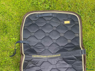 Schabrak & Vojlockar hästutrustning till salu: Equestrian Stockholm schabrak i Västerås - Annons 17