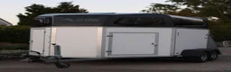 Hästtransporter  fordon & transport till salu: Nyrenoverat Thiel släp - Annons 1