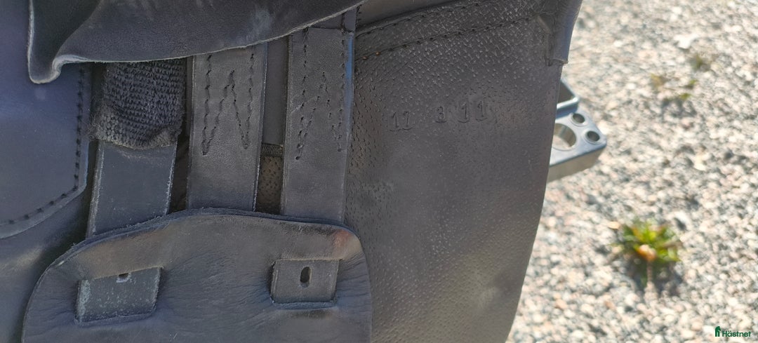 Sadlar hästutrustning till salu: Allround sadel för dom rundare hästarna i Lödöse - Annons 7