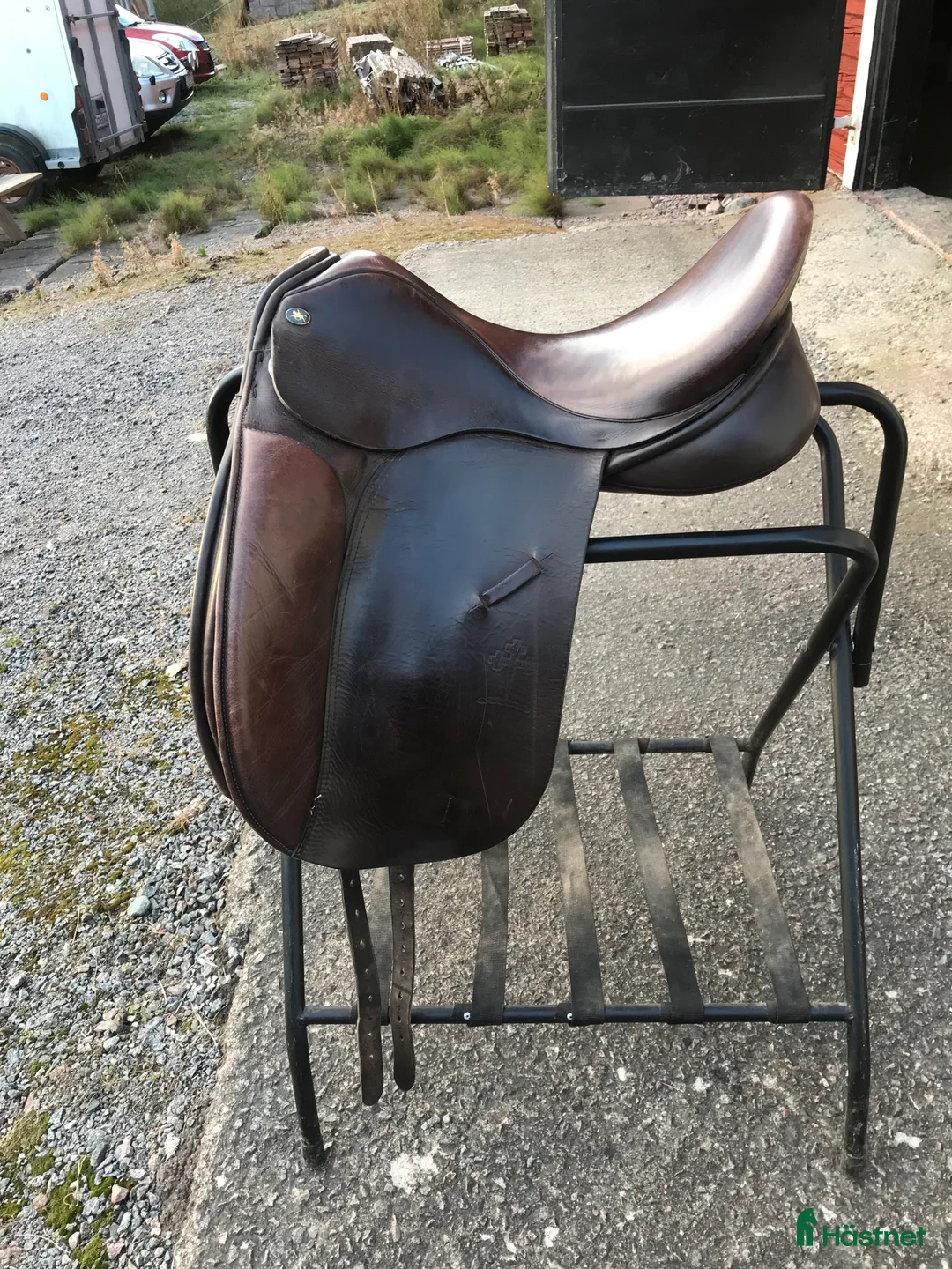 Sadlar hästutrustning till salu: Fin Spalding dressyrsadel  i Sturefors - Annons 1
