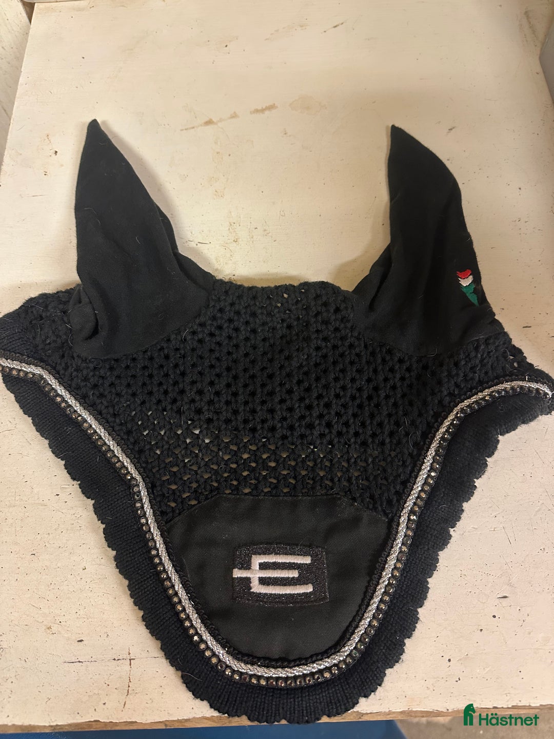 Övrig Hästutrustning hästutrustning till salu: Superfin e logga huva i Lidingö - Annons 1