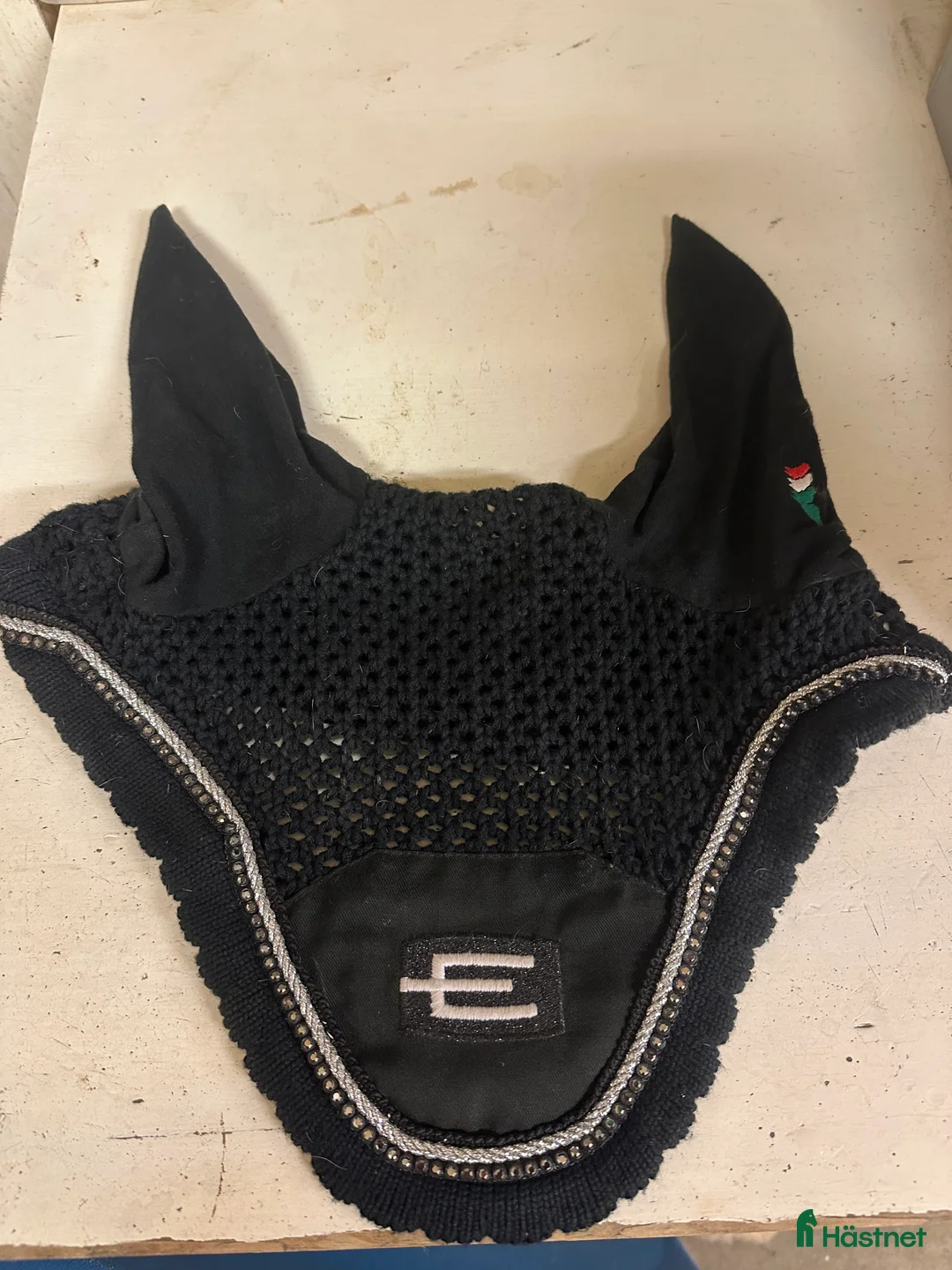 Övrig Hästutrustning hästutrustning till salu: Superfin e logga huva i Lidingö - Annons 1