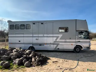 Hästlastbilar fordon & transport till salu: 4 hestes lastbil med living - Annons 2