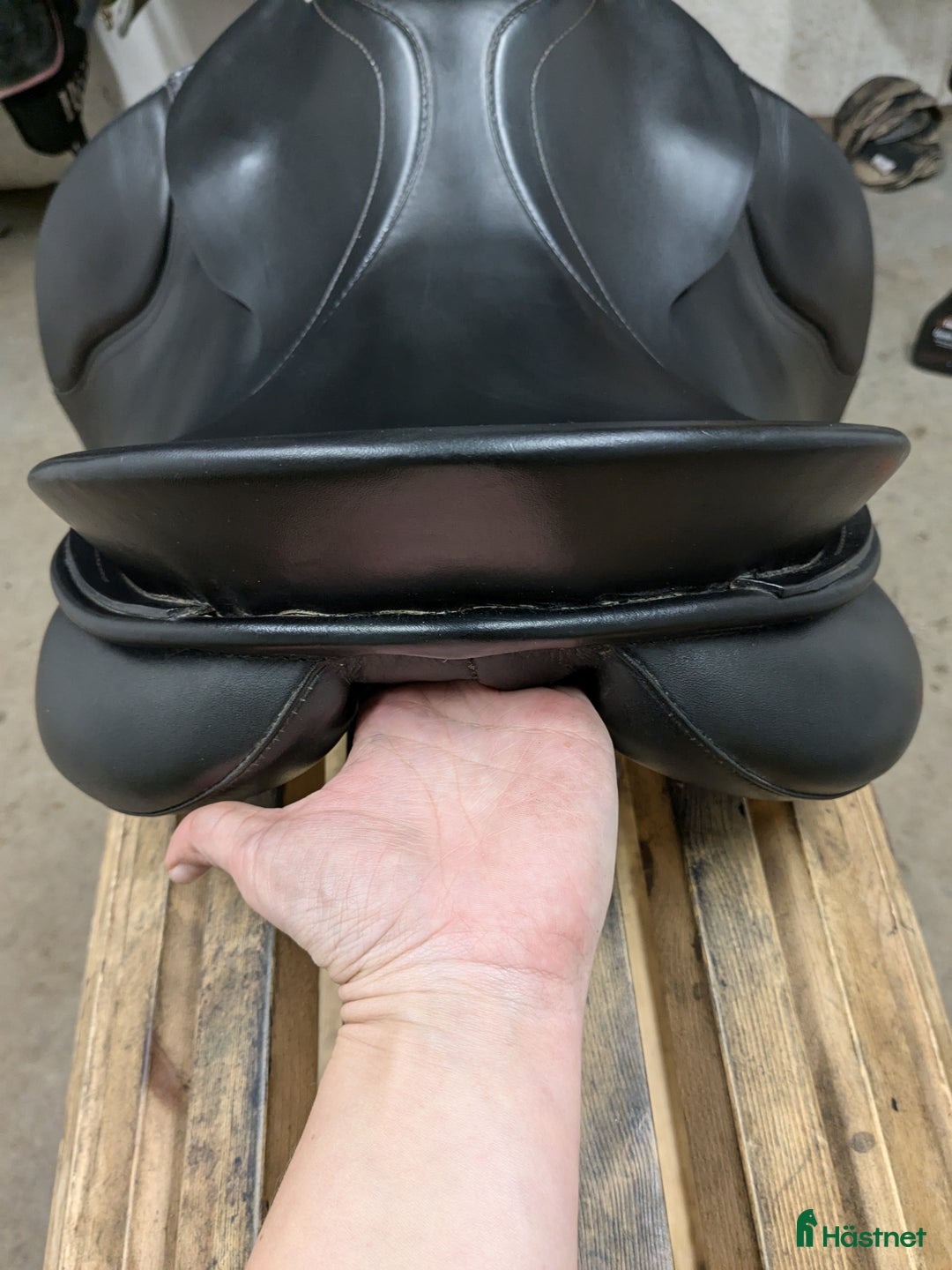 Sadlar hästutrustning till salu: Svart Passier Optimum 17" i Harplinge - Annons 4