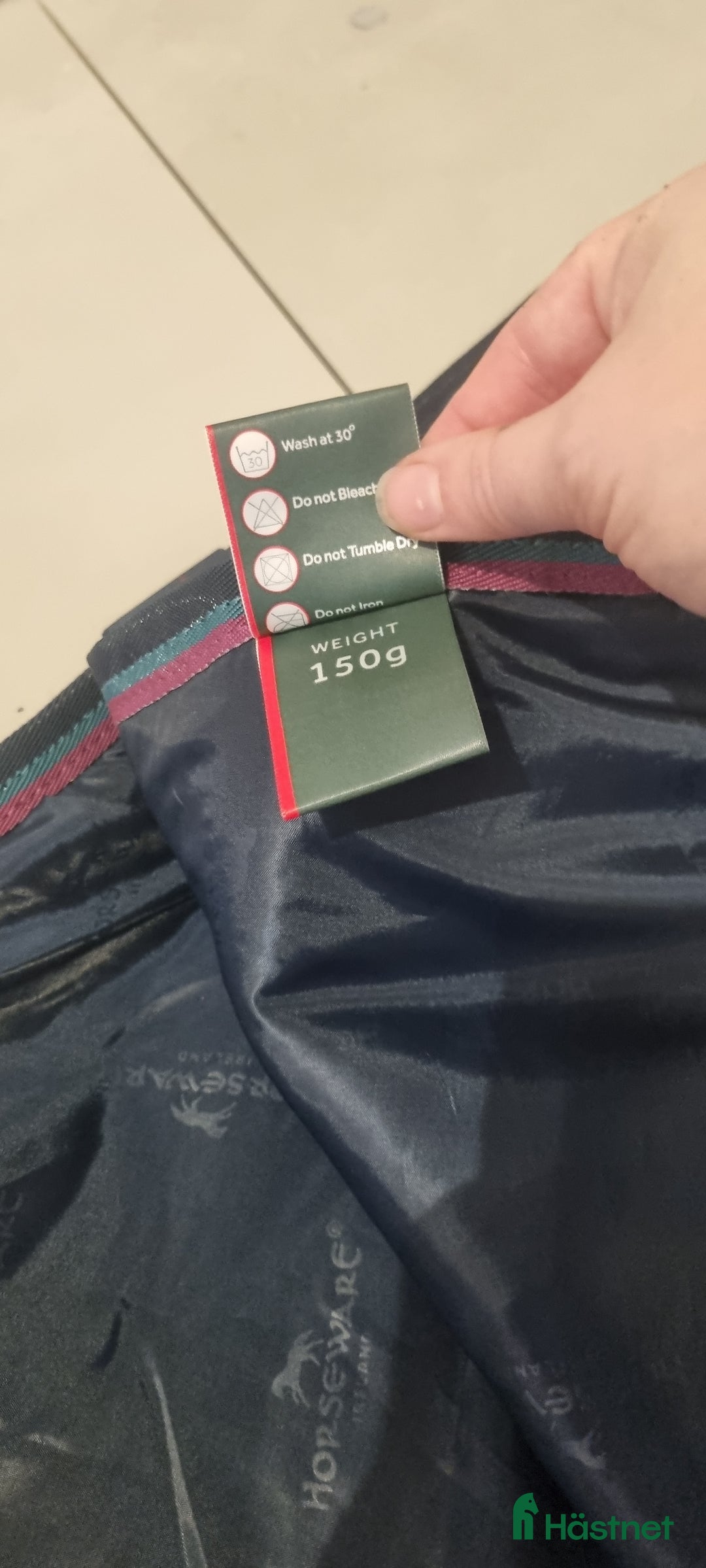 Täcken hästutrustning till salu: 150g hals till Horseware Rambo utetäcken, stl M  i Södertälje - Annons 4