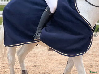 Täcken hästutrustning till salu: Superfint ulltäcke i Tösse - Annons 4