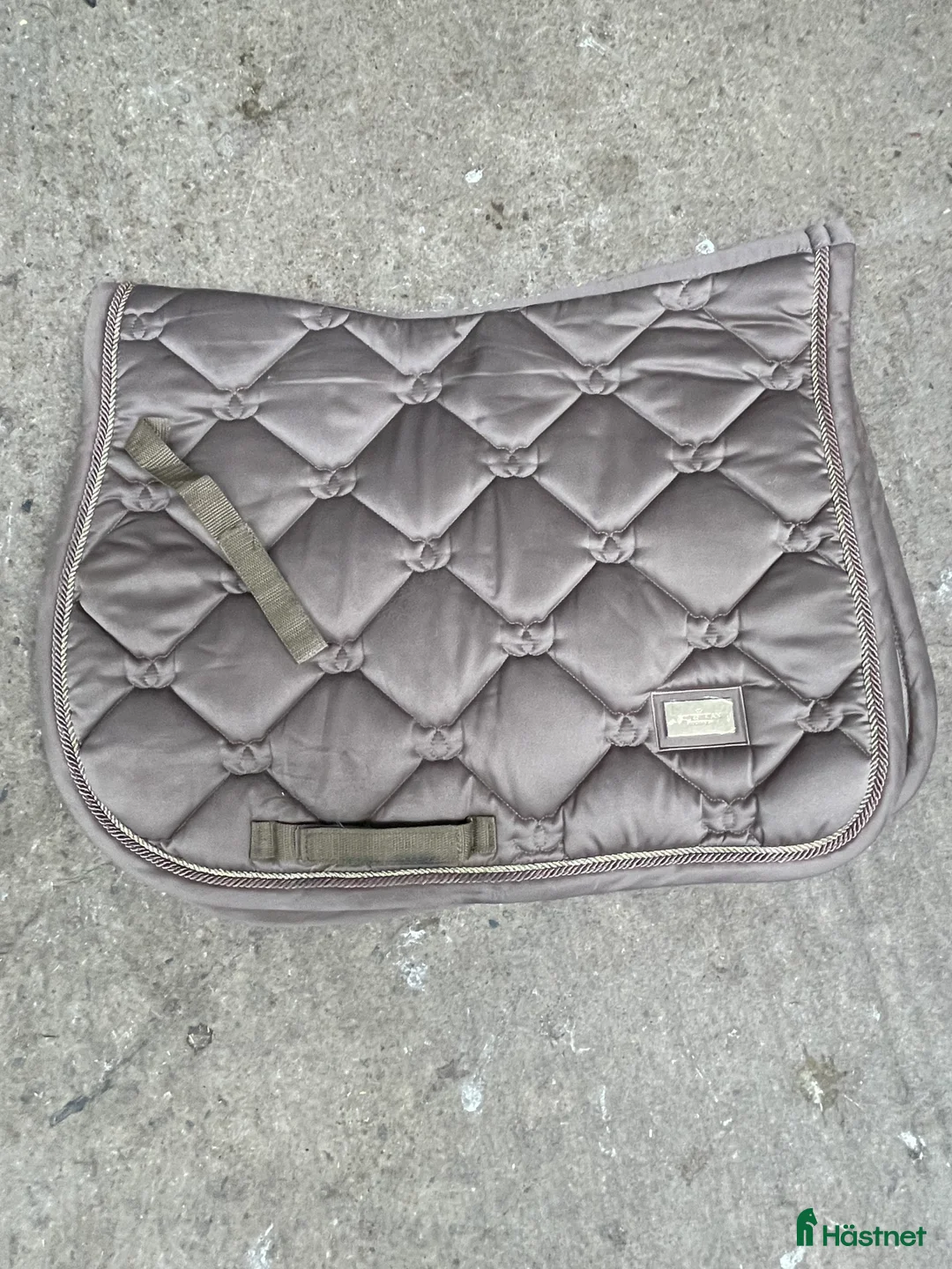 Schabrak & Vojlockar hästutrustning till salu: ES champagne schabrak  - Annons 1