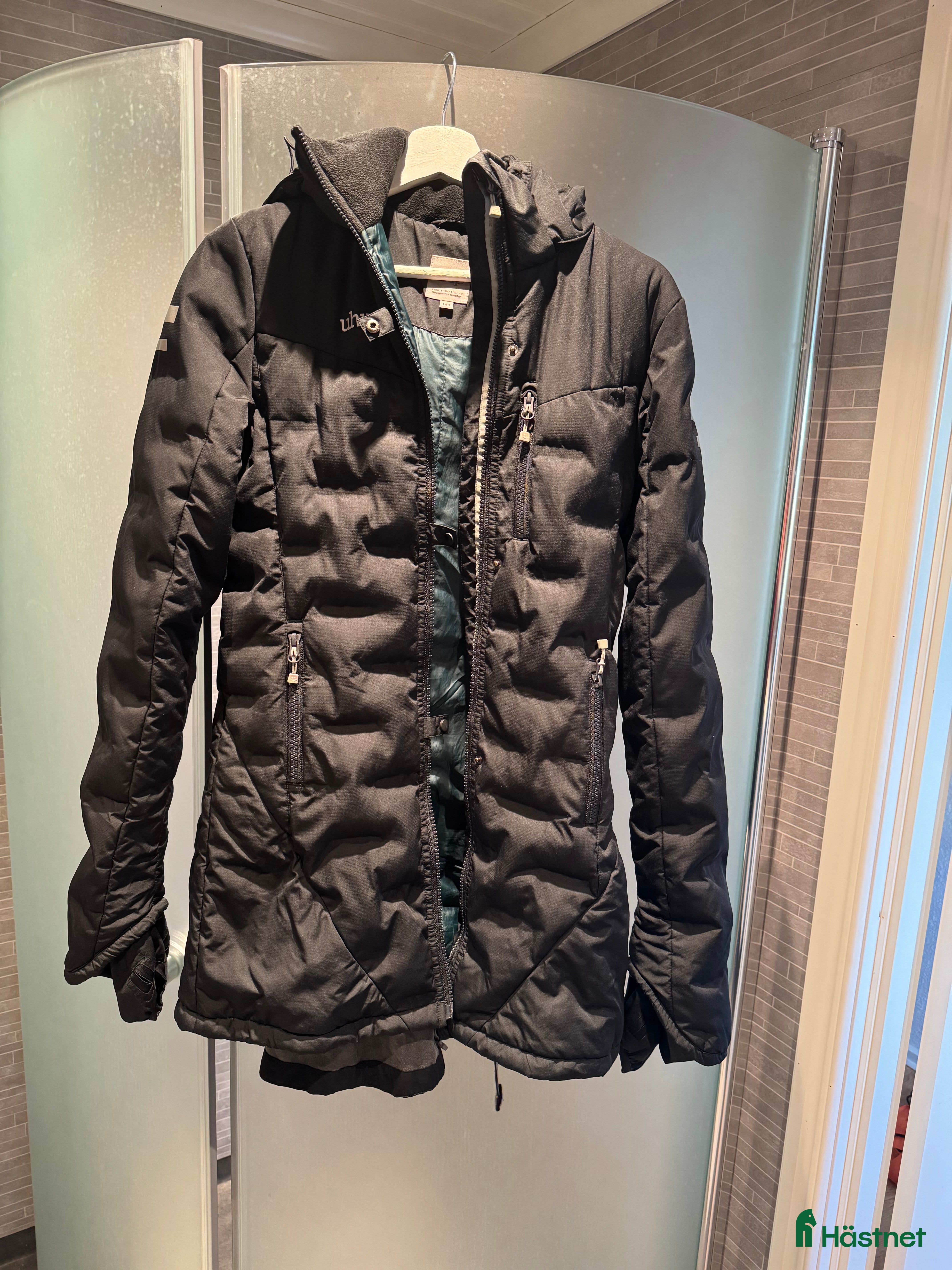 Jackor & Kavajer ryttarutrustning till salu: Uhip kappa i Nossebro - Annons 1