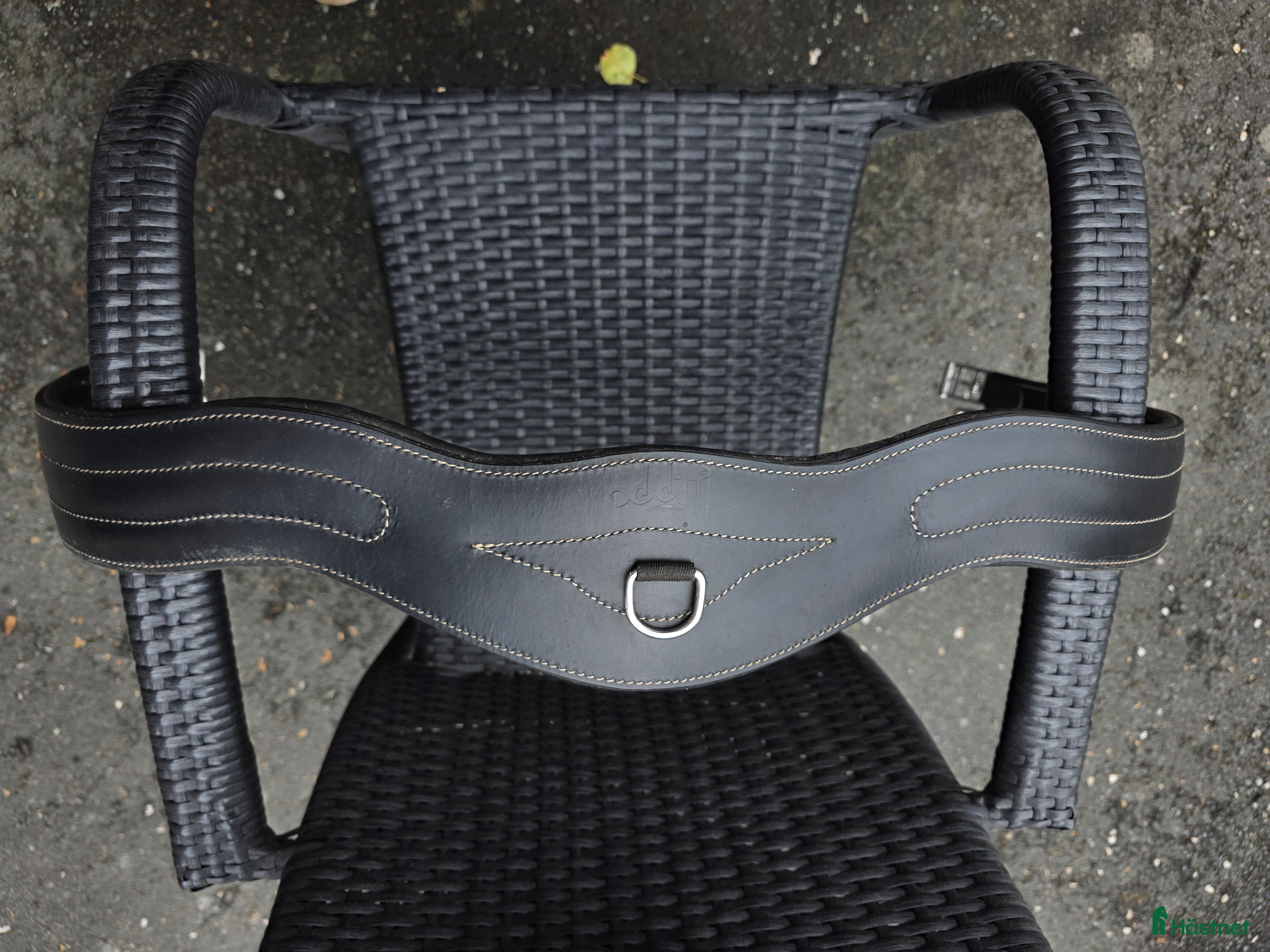 Sadeltillbehör hästutrustning till salu: Lippo hoppgjord - Svart i Bodafors - Annons 2