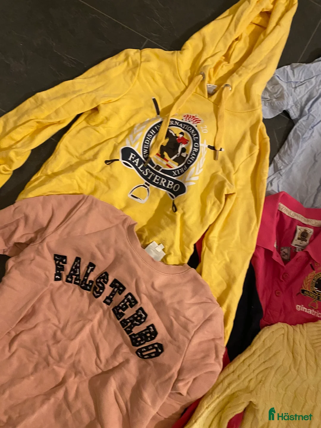 Övrigt Ridkläder ryttarutrustning till salu: Fina överdelar Falsterbo Horse show Gina tricot - Annons 2