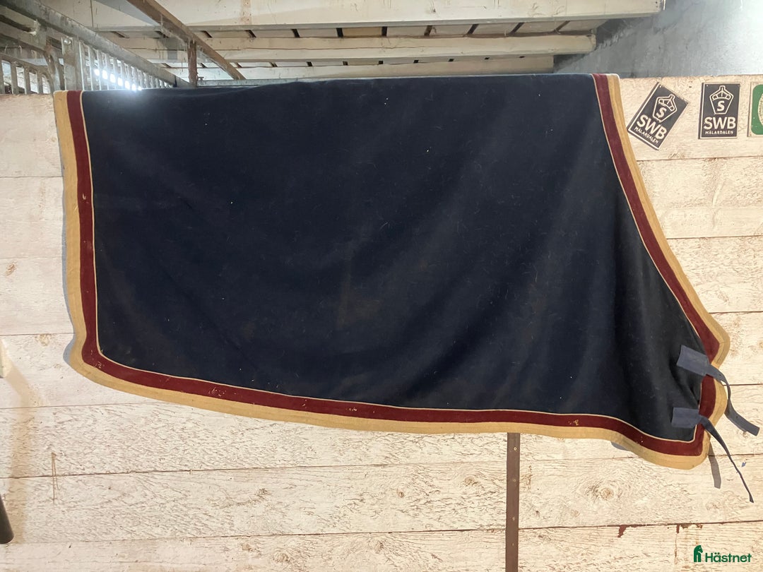 Täcken hästutrustning till salu: Täcken i 115cm vinter/regn i Skärplinge - Annons 10