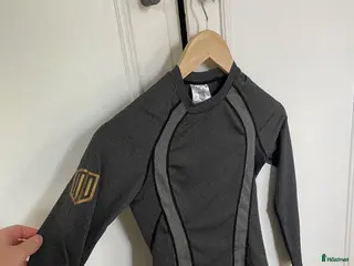 Övrigt Ridkläder ryttarutrustning till salu: Maya delorez tröjor - Annons 3