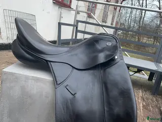 Sadlar hästutrustning Kieffer Wien DL 17’ ny stoppning - Annons 1