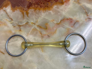 Bett hästutrustning till salu: Gummibett med säkerhetstråd. i Hällekis - Annons 4