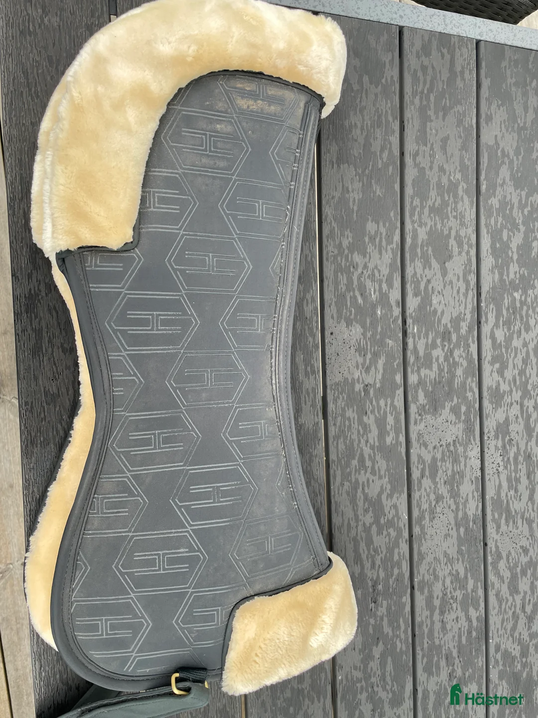 Övrig Hästutrustning hästutrustning till salu: Eskadron fårskinnspad i Undersåker - Annons 2