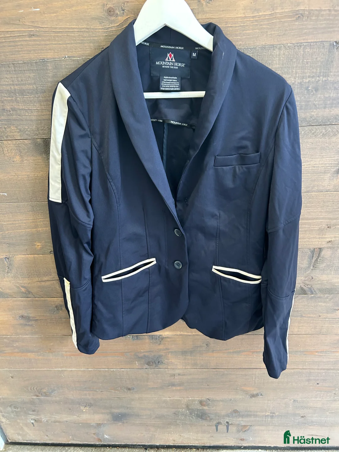 Jackor & Kavajer ryttarutrustning till salu: Tävlingskavajer i Fjärås - Annons 3