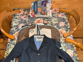 Jackor & Kavajer ryttarutrustning till salu: Animo kavaj i Gustavsberg - Annons 3