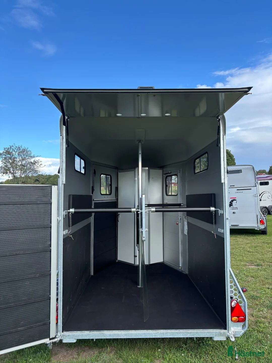 Hästtransporter  fordon & transport till salu: Cheval Touring Country  - Annons 9