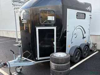 Hästtransporter fordon & transport till salu: Hästtransport i nyskick - Annons 2