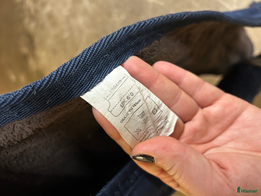 Täcken hästutrustning till salu: Kentucky fleecetäcke i Uppsala - Annons 2