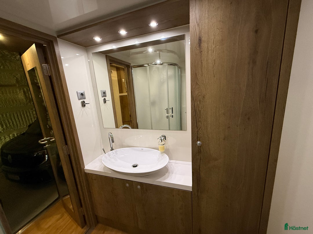 Hästlastbilar  fordon & transport till salu: Exklusiv 6-hästars Scania hästlastbil Horsepartner i Laholm - Annons 15