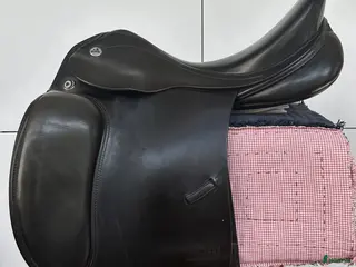 Sadlar hästutrustning Prestige Lucky Dressage 16/33 säljes/bytes i Mölndal - Annons 11