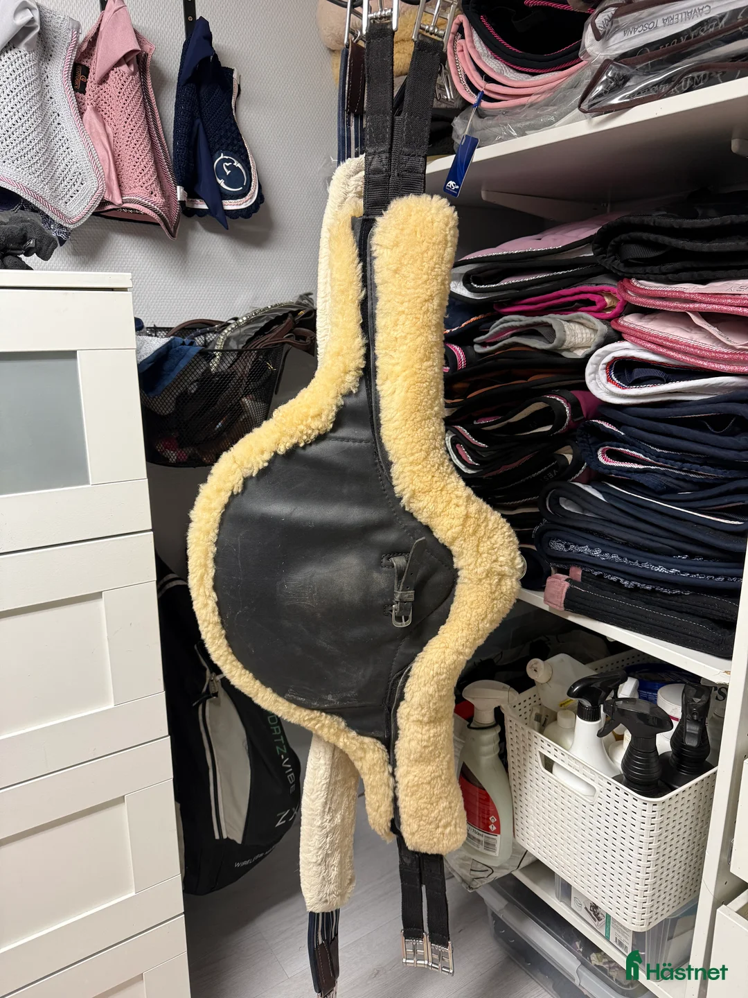 Sadeltillbehör hästutrustning till salu: Mattes hoppgjord i Motala - Annons 1