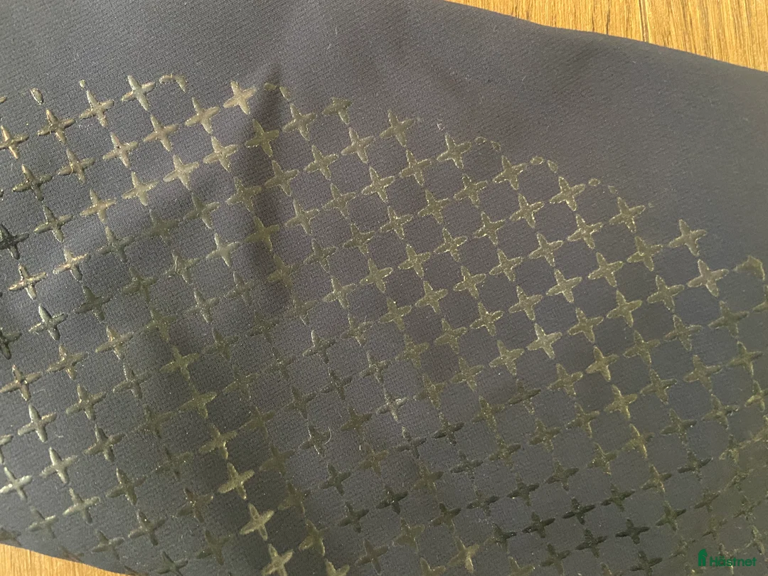 Ridbyxor ryttarutrustning till salu: Snygga ridbyxor med strass i Varberg - Annons 4