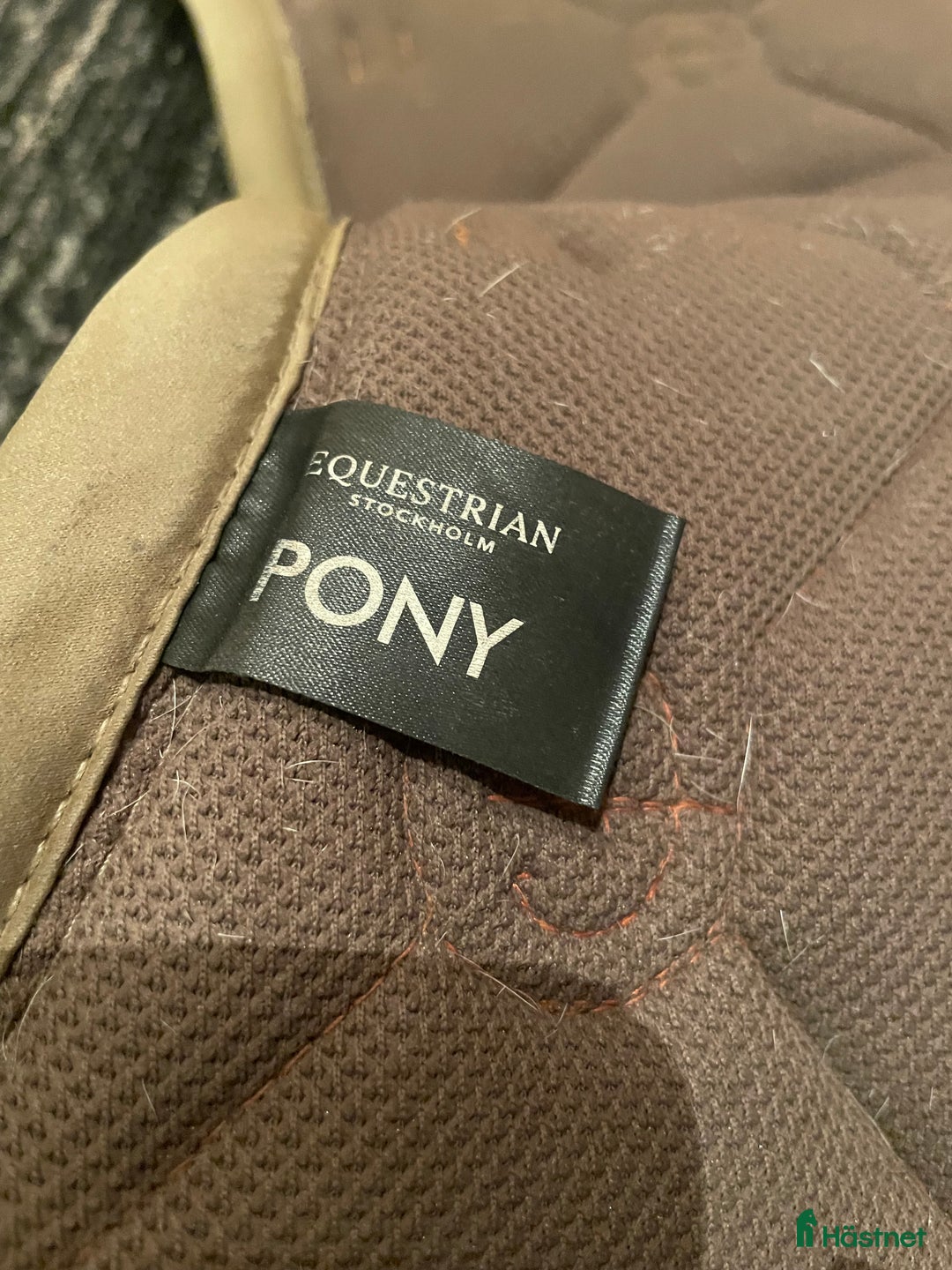 Schabrak & Vojlockar hästutrustning till salu: Orange Equestrian Stockholm Schabrak i Saltsjöbaden - Annons 2