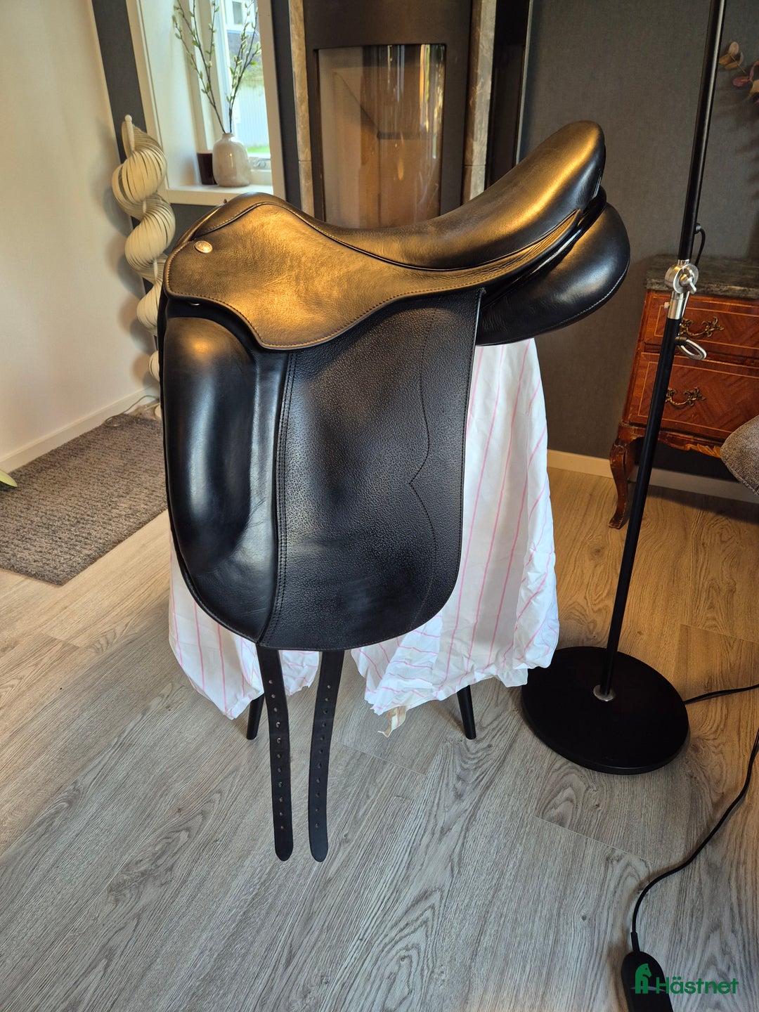 Sadlar hästutrustning till salu: Kemnewall-dr bonnie 17,5 i Jukkasjärvi - Annons 1