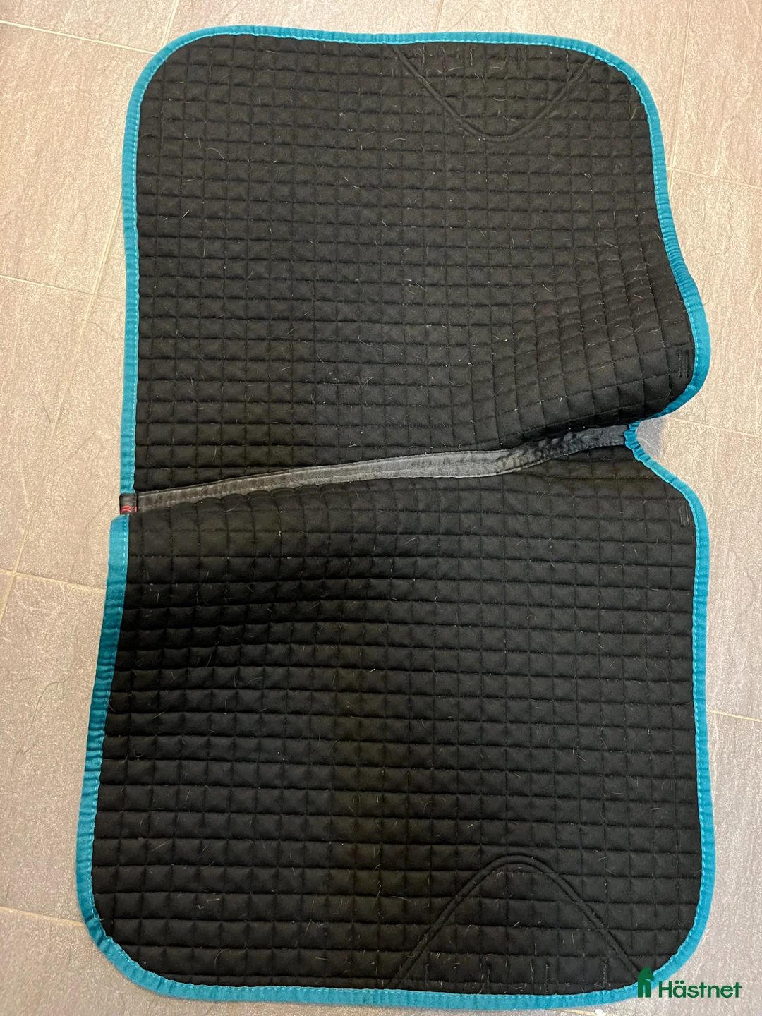 Schabrak & Vojlockar hästutrustning till salu: LeMieux dressyrschabrak Full - Annons 3