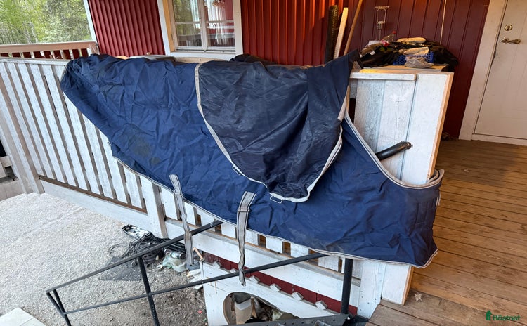 Täcken hästutrustning till salu i Bollnäs - Annons 11