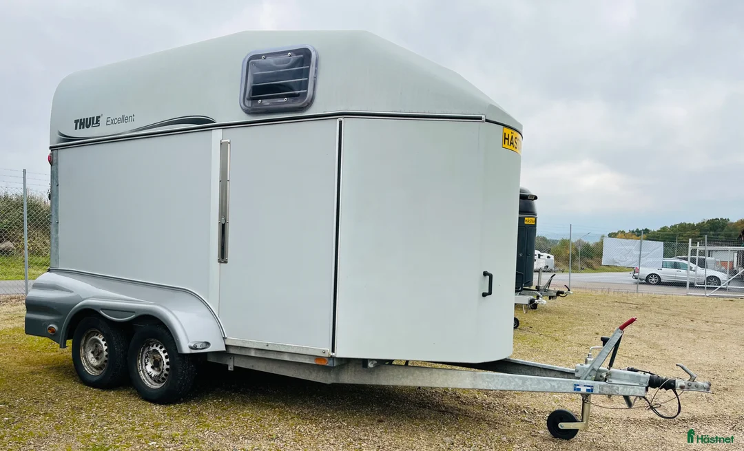 Hästtransporter  fordon & transport till salu: Thule Excellent - Annons 2