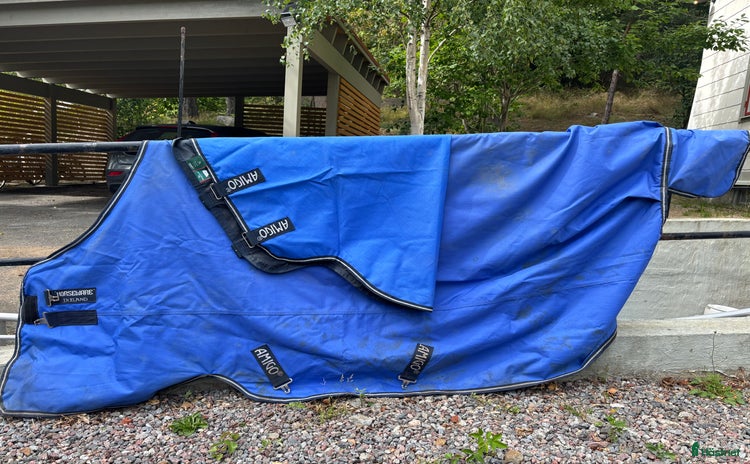 Täcken hästutrustning till salu i Farsta - Annons 7