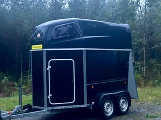 Hästtransporter fordon & transport till salu: Hästtransport uthyres * B körkort i Härryda - Annons 1