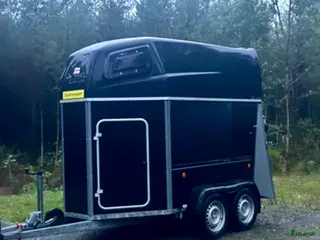 Hästtransporter fordon & transport till salu: Hästtransport uthyres * B körkort i Härryda - Annons 1