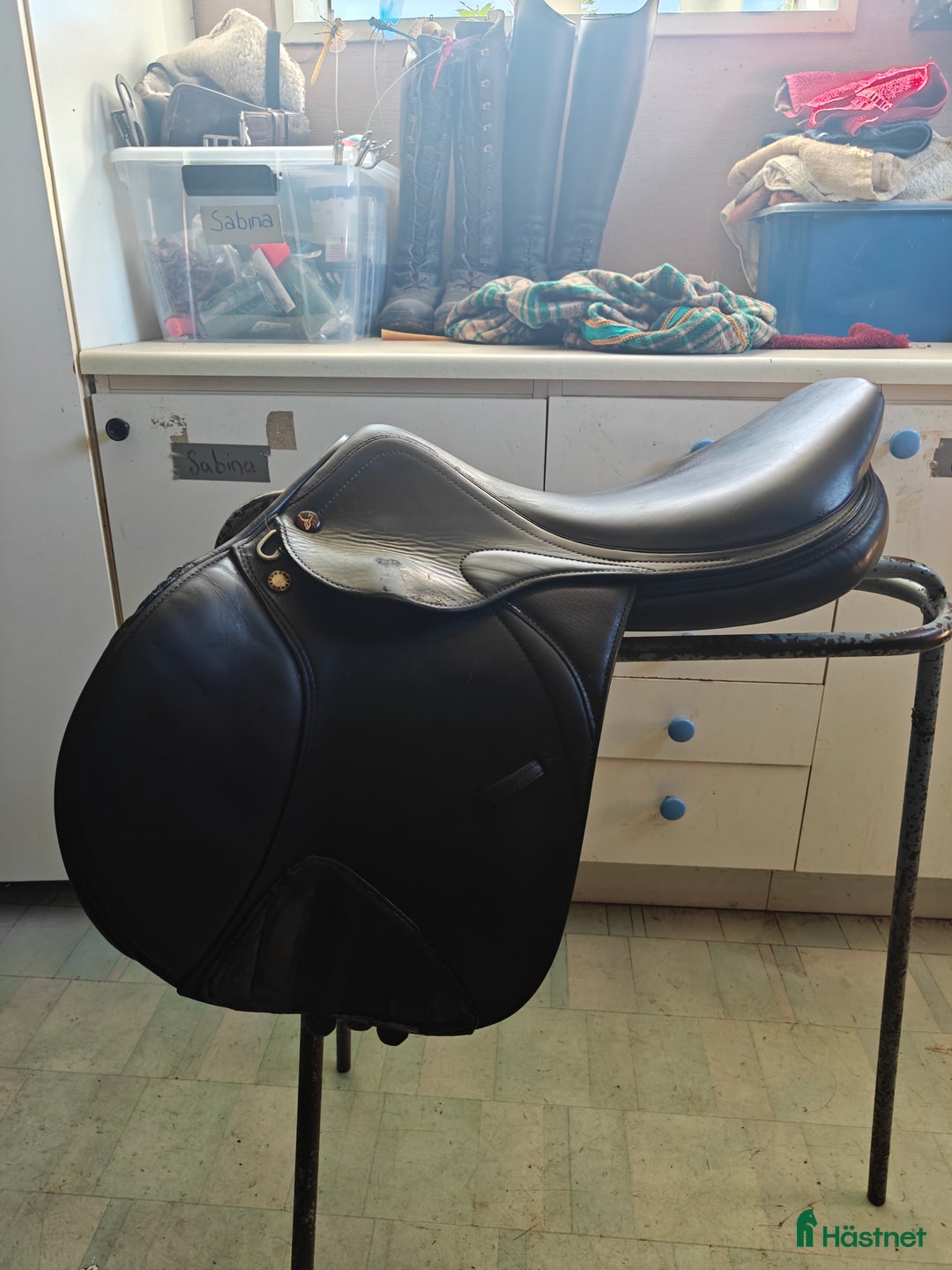 Sadlar hästutrustning till salu: Prestige hoppsadel i Norrköping - Annons 1