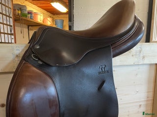 Sadlar hästutrustning till salu: Välvårdad Antares i Vintrosa - Annons 2