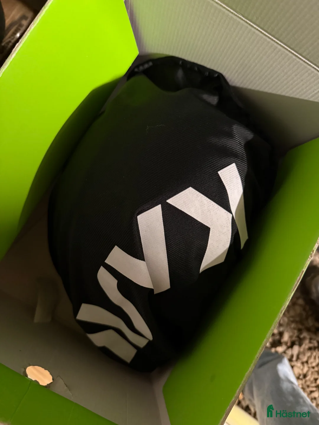 Hjälmar ryttarutrustning till salu: kask kooki black shine - Annons 5