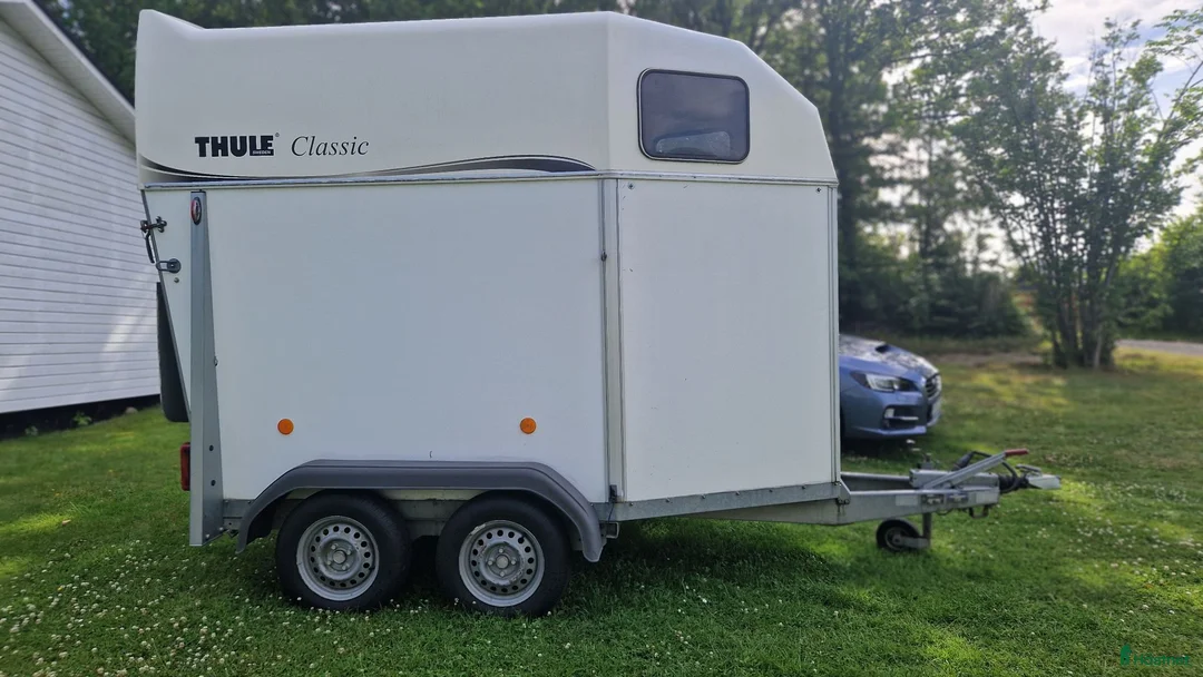 Hästtransporter  fordon & transport till salu: Nyrenoverad Thule - Annons 5