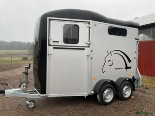 Hästtransporter fordon & transport till salu: Touring Country med sadelkammare! - Annons 1