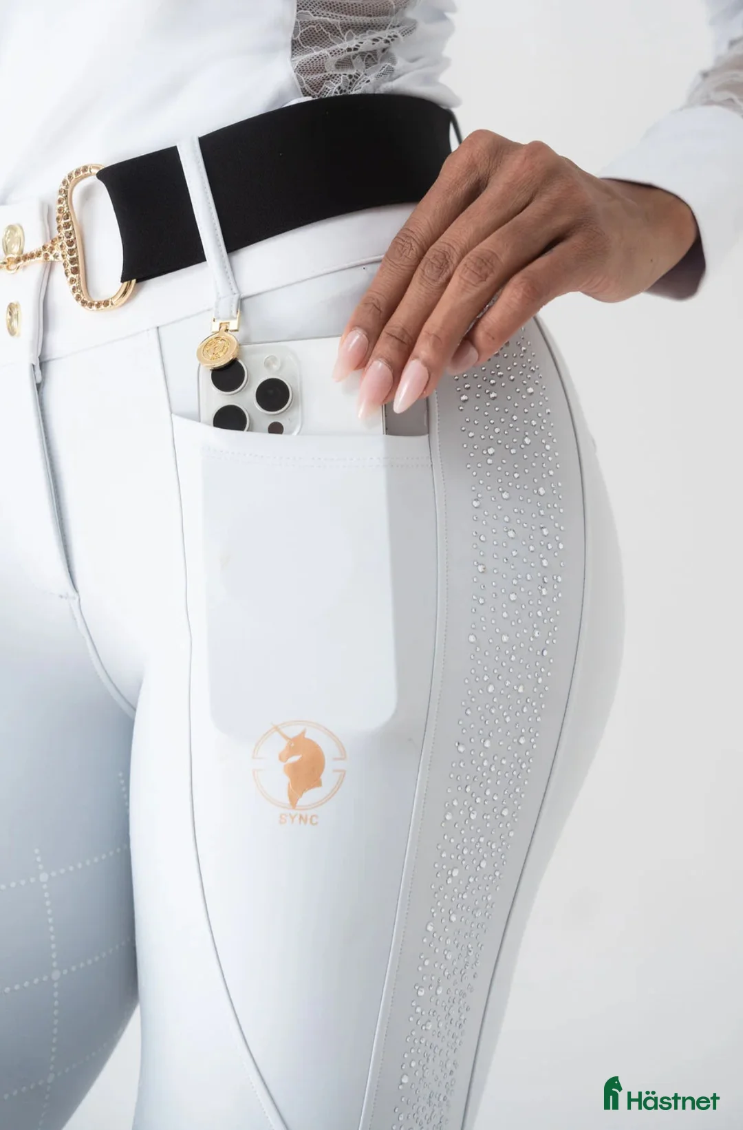 Ridbyxor ryttarutrustning till salu: NYA unika vita ridbyxor med bling & svart insida i Tumba - Annons 3