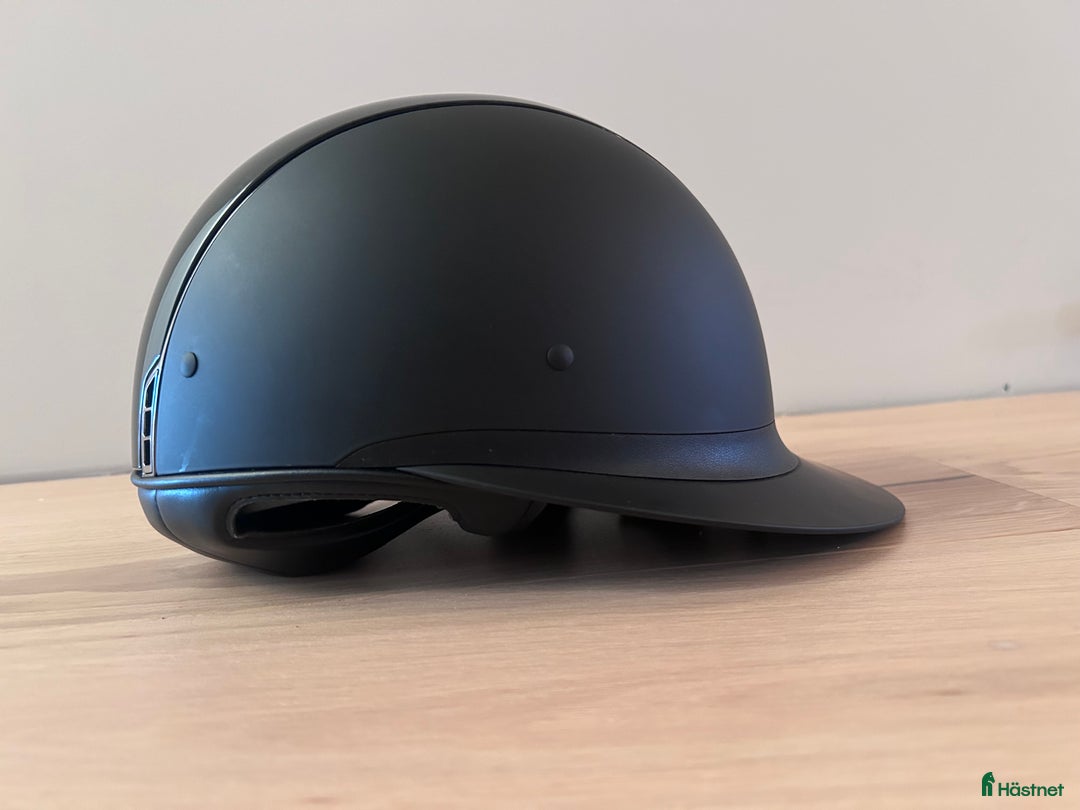 Hjälmar ryttarutrustning till salu: Samshield Miss Shield Shadowmatt Top Glossy - Annons 3