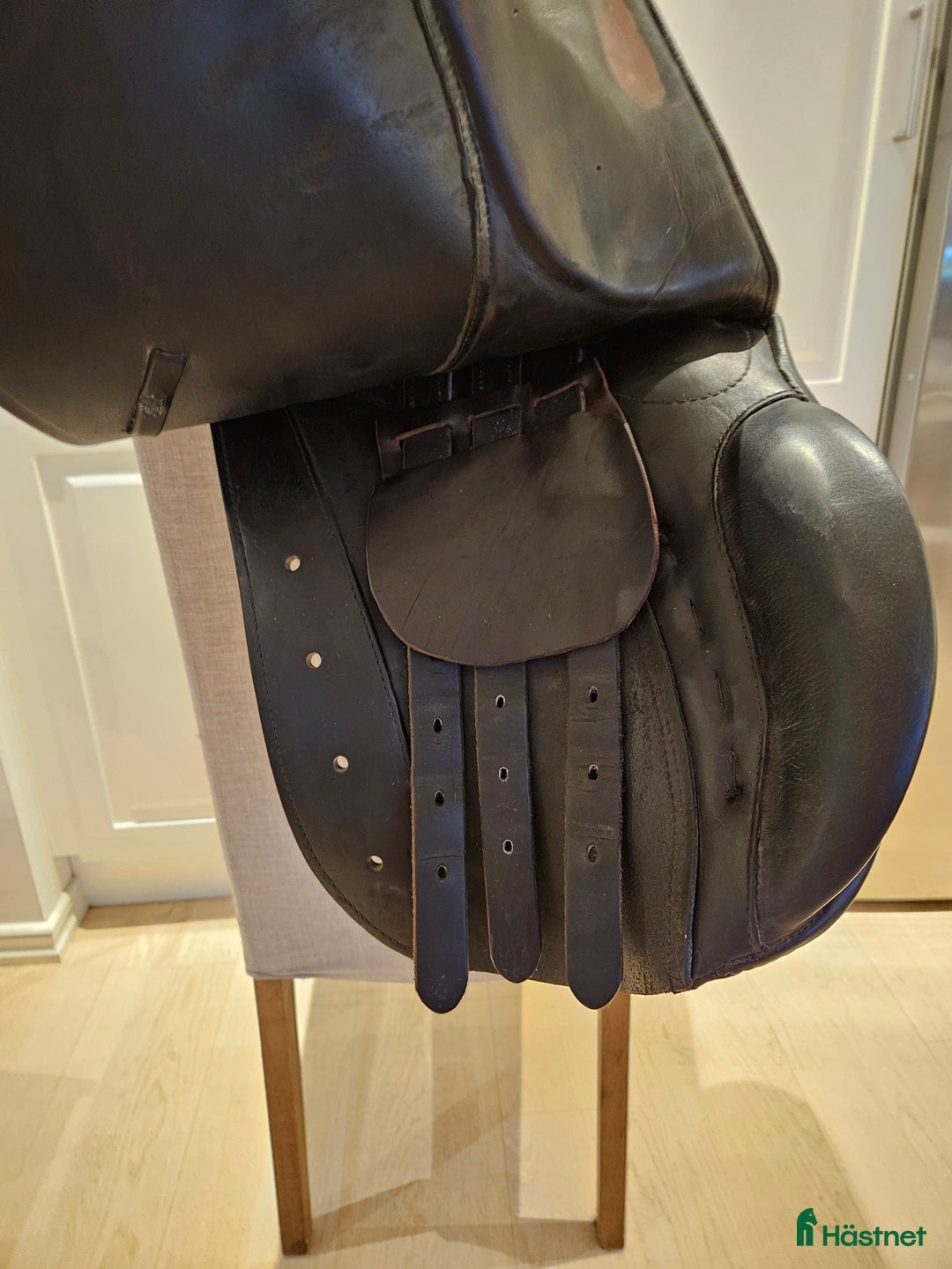Sadlar hästutrustning till salu: 17'' Sommer Allroundsadel i Österbybruk - Annons 6