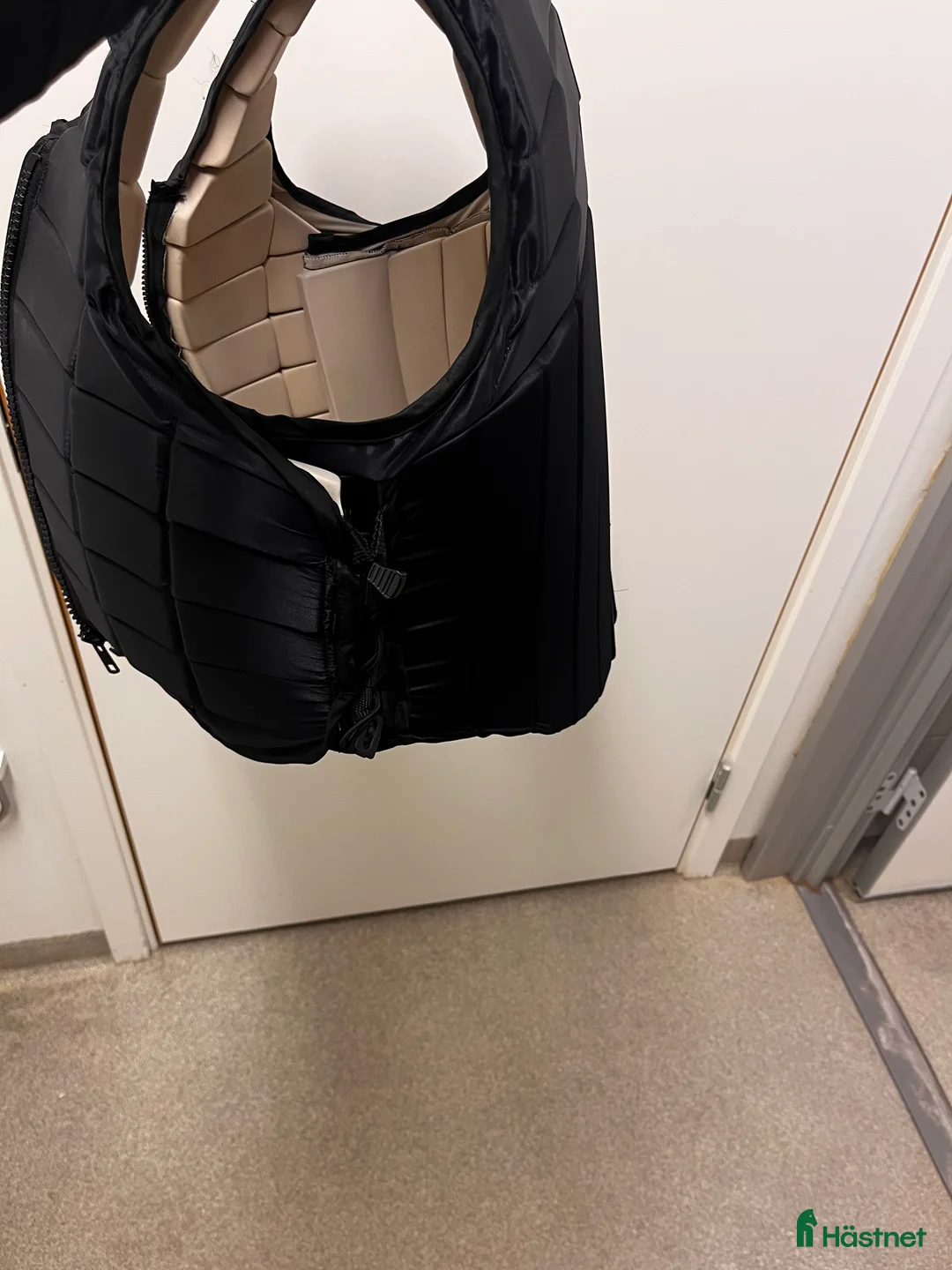 Säkerhetsvästar ryttarutrustning till salu: Racesafe väst | Adult M i Trollhättan - Annons 4