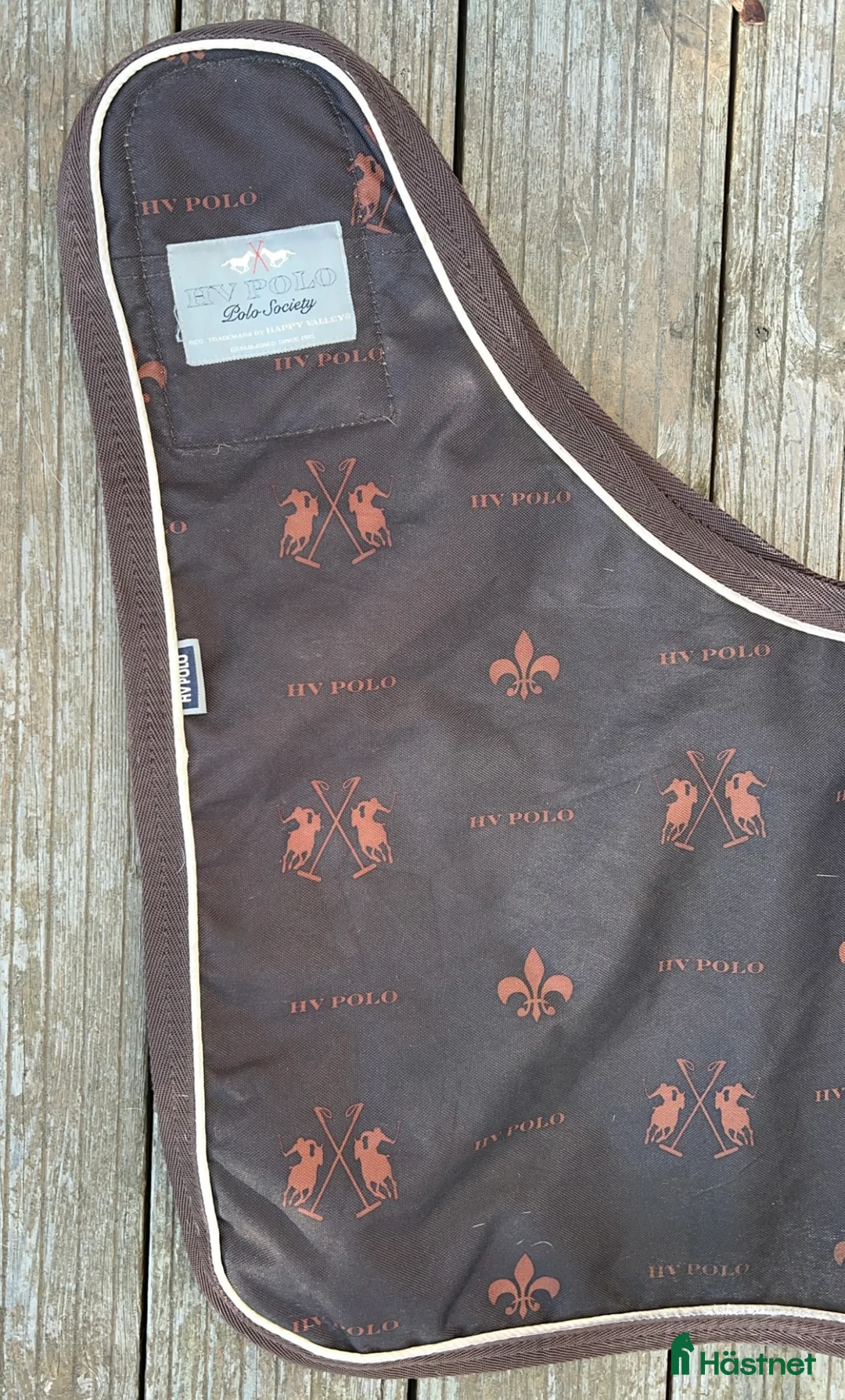 Täcken hästutrustning till salu: HV Polo skrittäcke i Vallentuna - Annons 3